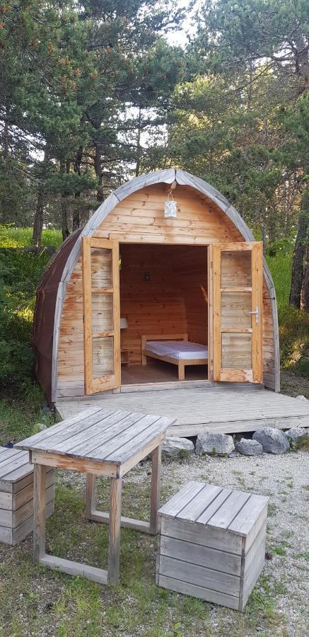 Camping La Chabannerie Hotel Saint-Martin-de-Clelles Exterior foto